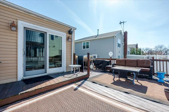 $1,050,000 | 22 Cheshire Road, Inwood, NY 11096