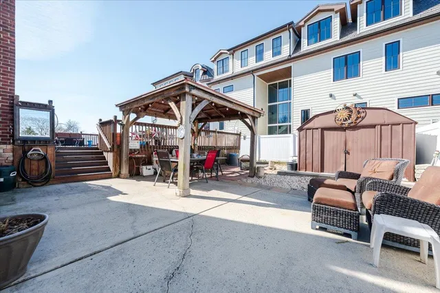 $1,050,000 | 22 Cheshire Road, Inwood, NY 11096