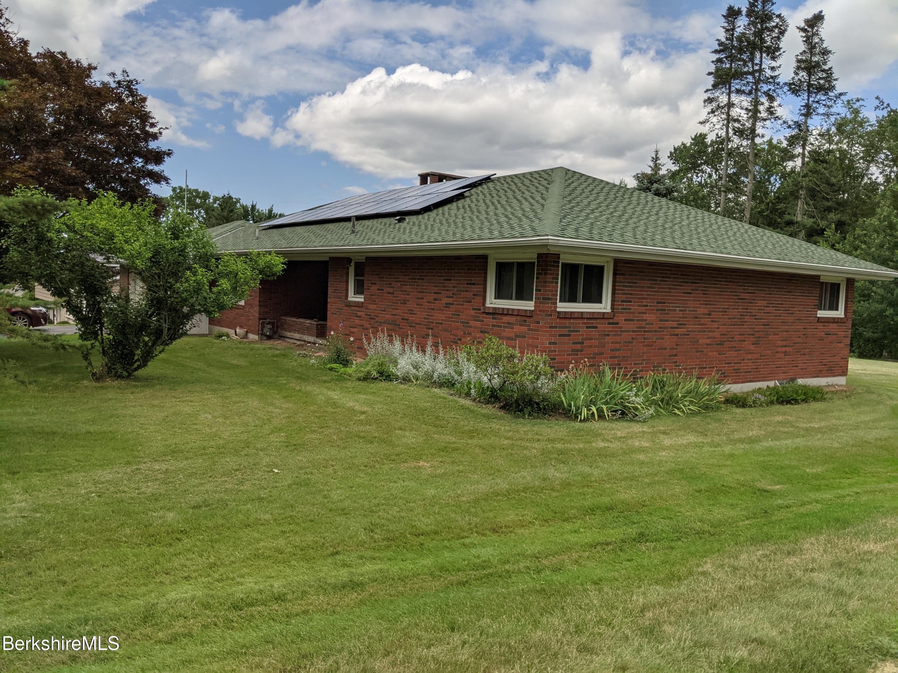 141 Kittredge Road Pittsfield, MA 01201 - Photo 2 of 36 PXL_20210710_174230517Side