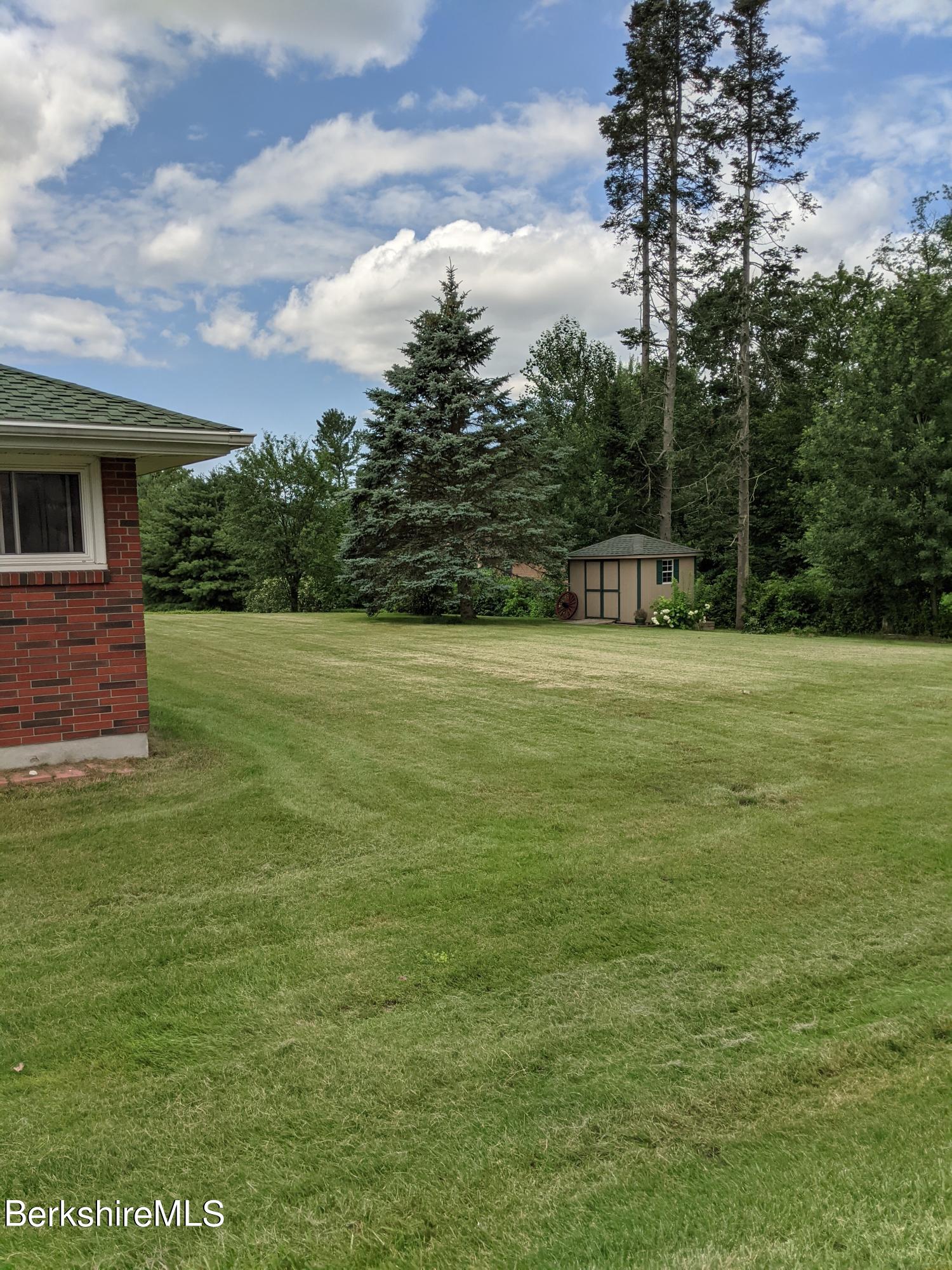 141 Kittredge Road Pittsfield, MA 01201 - Photo 3 of 36 PXL_20210710_174251238
