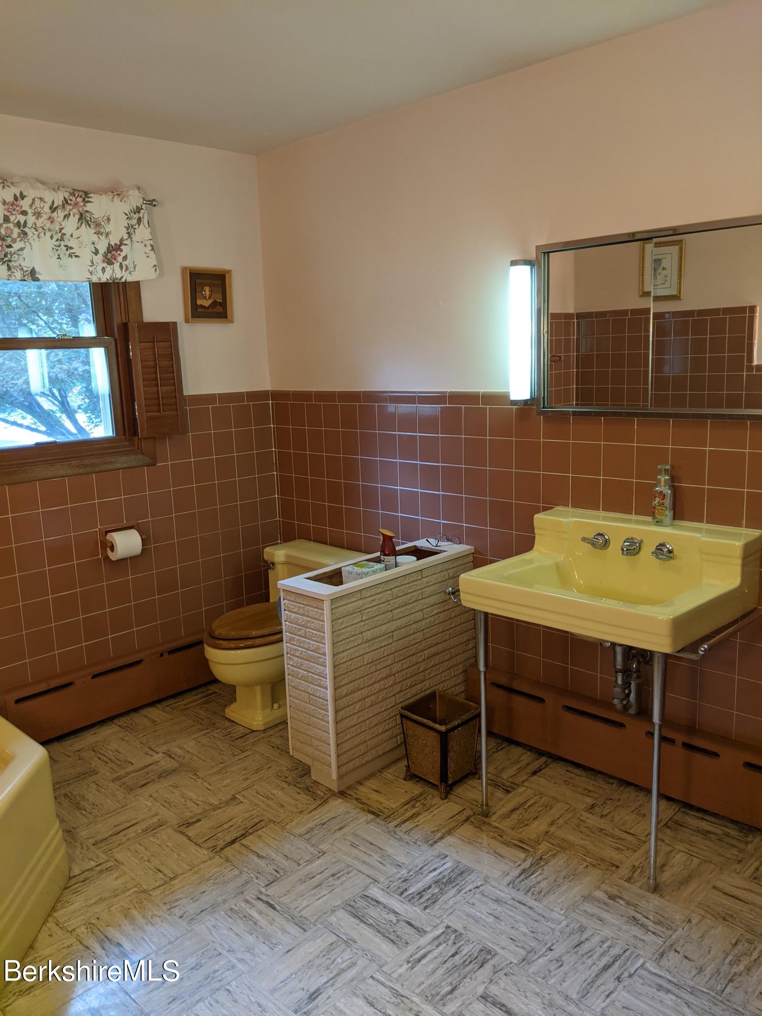 141 Kittredge Road Pittsfield, MA 01201 - Photo 23 of 36 PXL_20210710_174702016