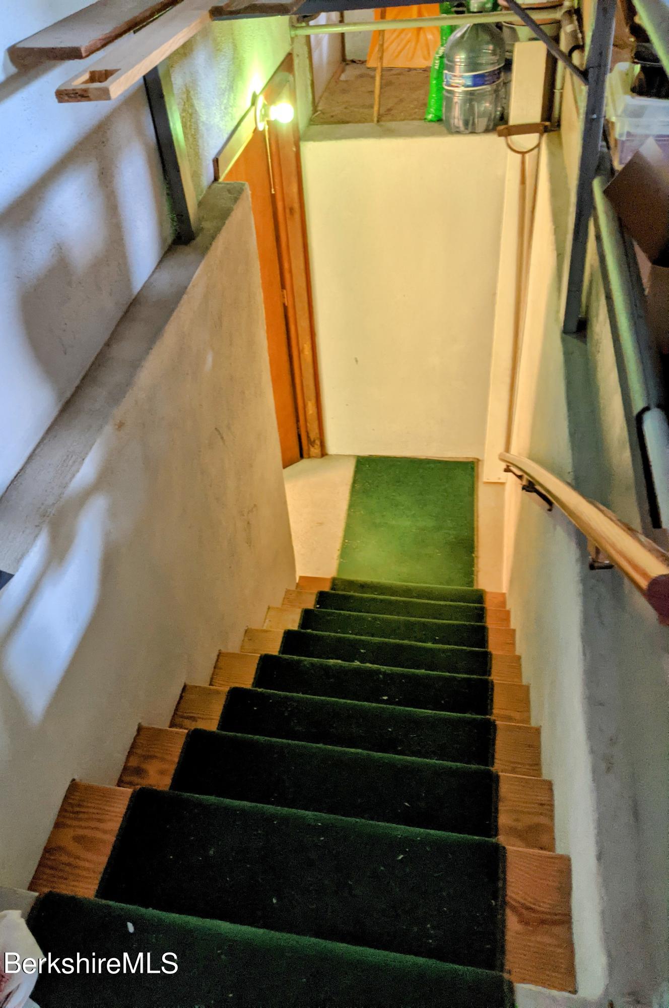 141 Kittredge Road Pittsfield, MA 01201 - Photo 28 of 36 PXL_20210710_180058009_2