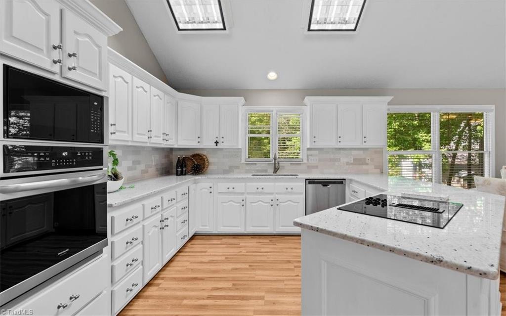 717 Guilford Road Jamestown, NC 27282 - Photo 19 of 50