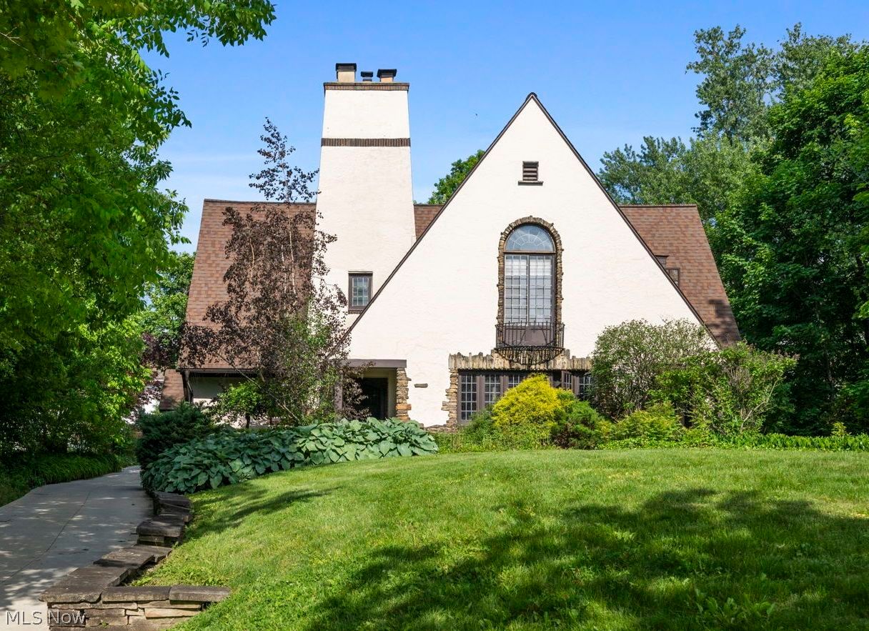 2879 Weybridge Road Shaker Heights, OH 44120 - Photo 1 of 49 Front of House