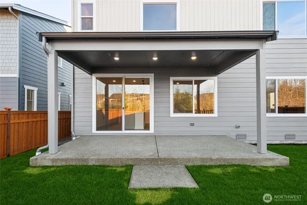 a front view of house with yard