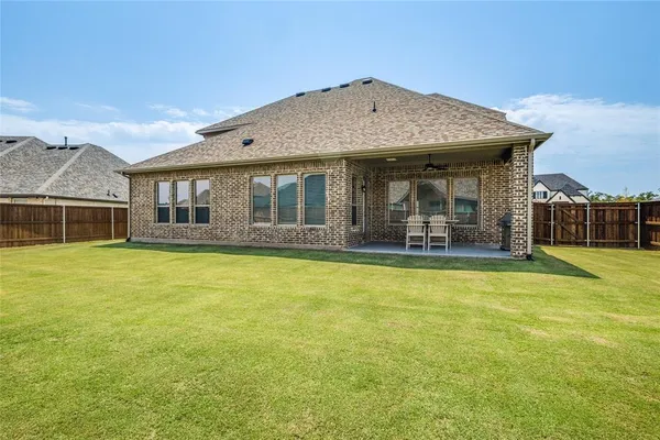 a view of a house with a swimming pool
