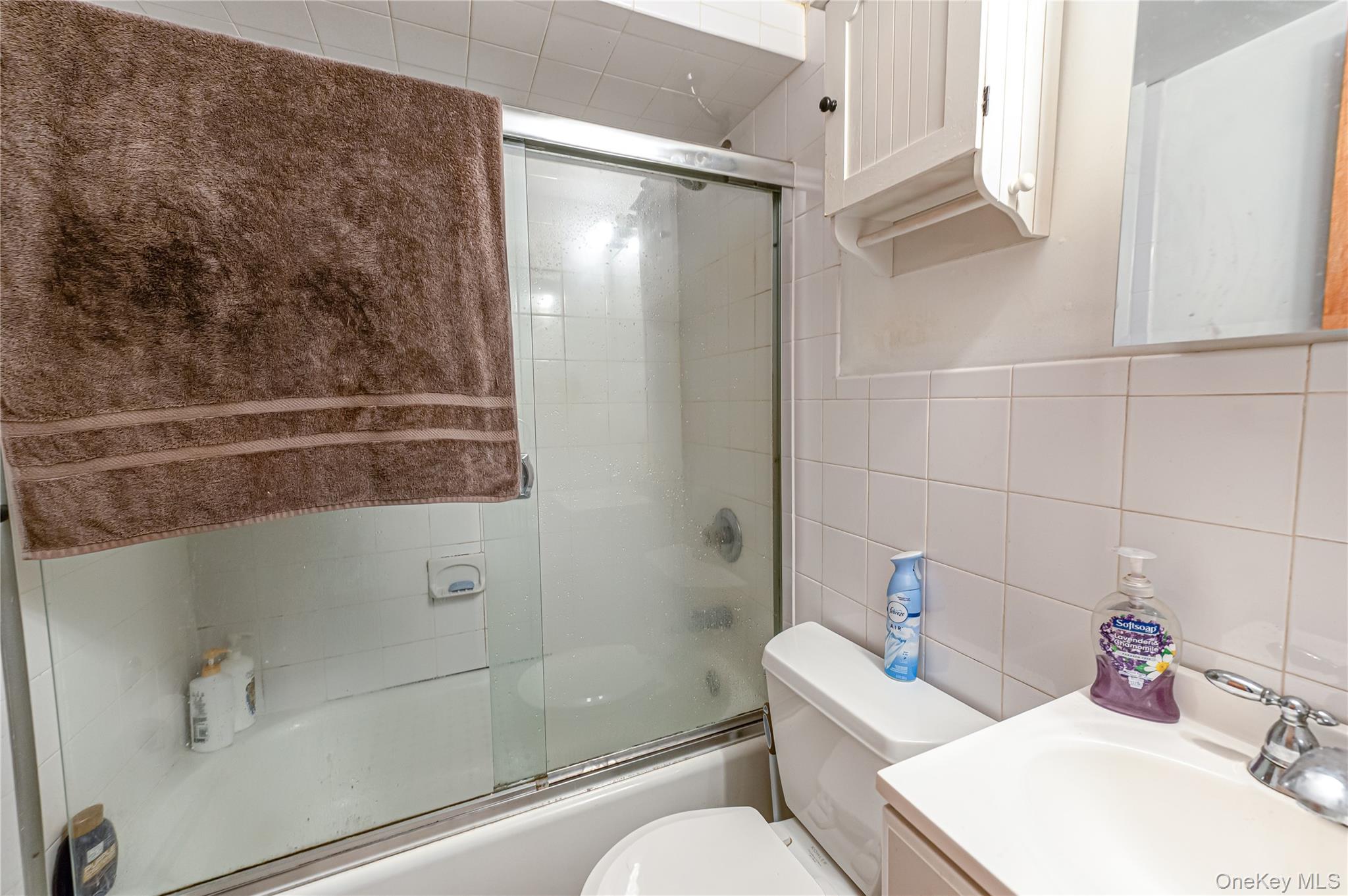 33 Soloff Road Massapequa, NY 11758 - Photo 15 of 42