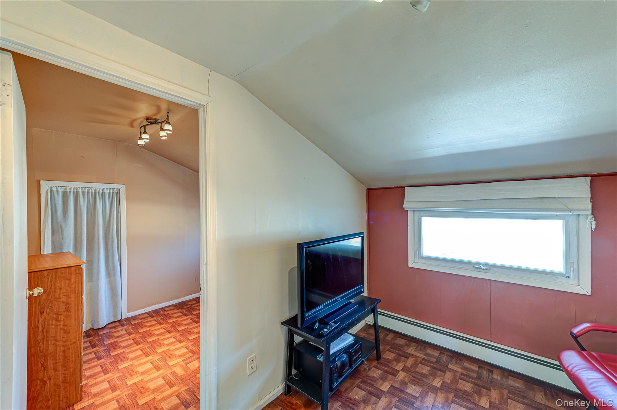 33 Soloff Road Massapequa, NY 11758 - Photo 17 of 42