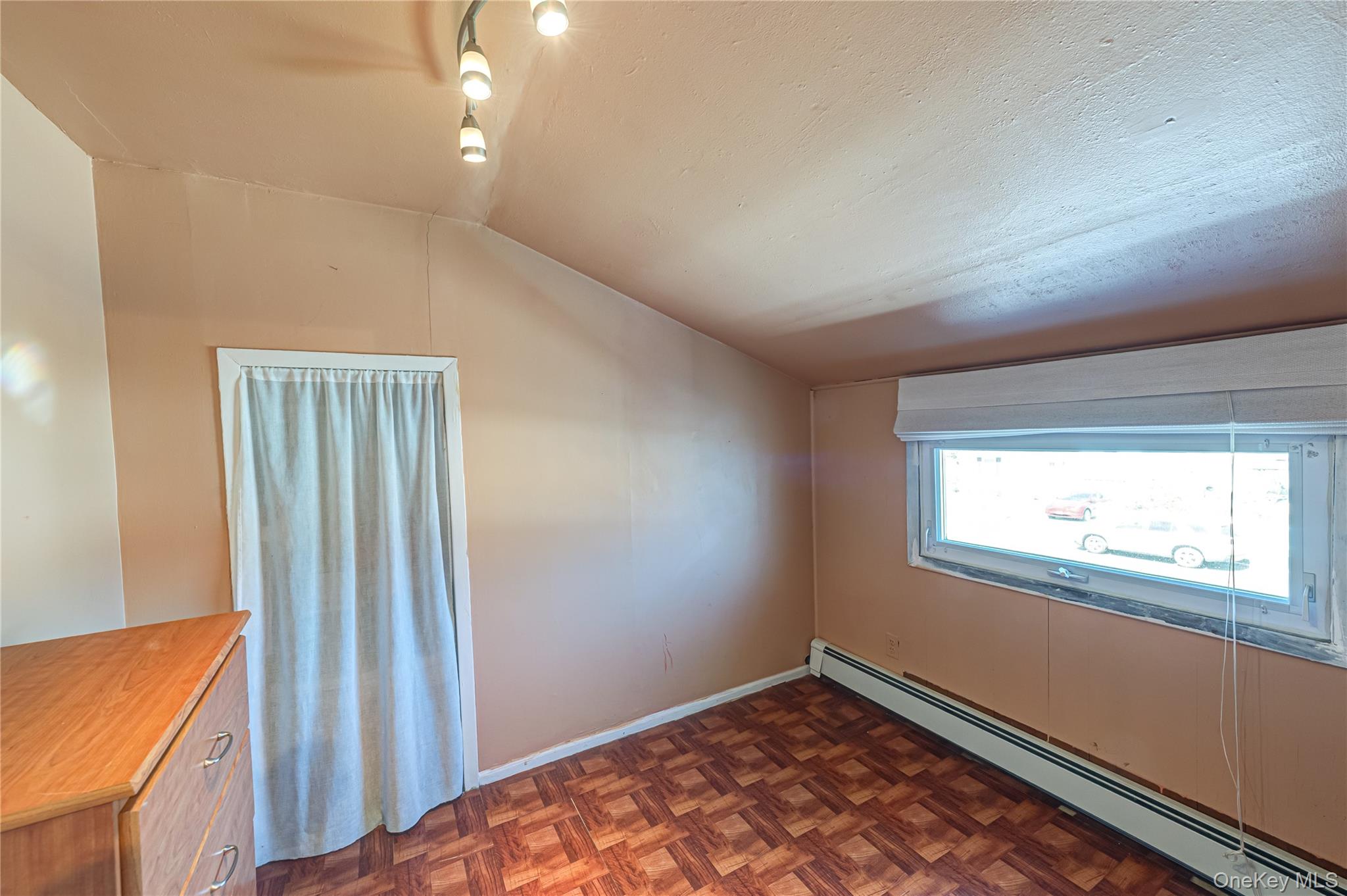 33 Soloff Road Massapequa, NY 11758 - Photo 18 of 42