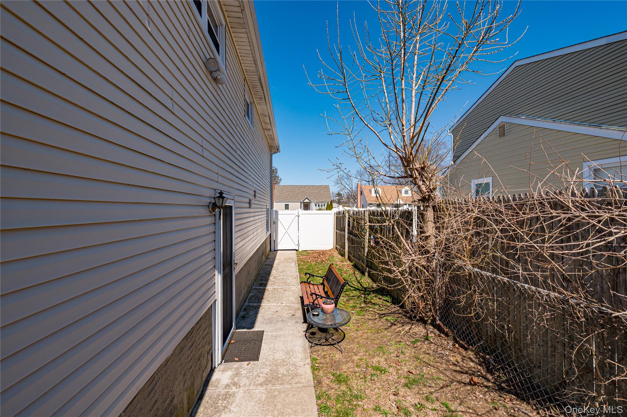 33 Soloff Road Massapequa, NY 11758 - Photo 40 of 42