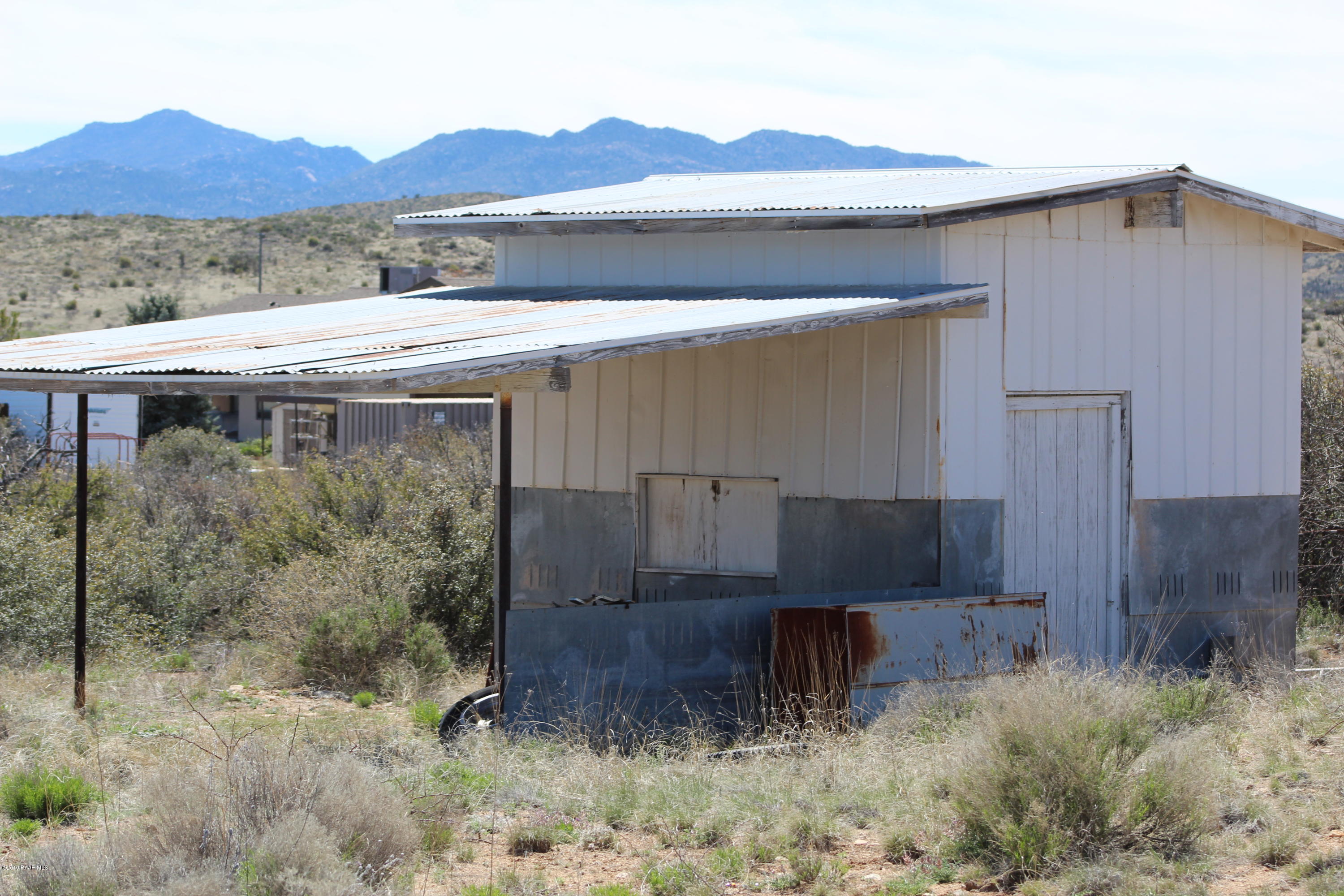 6850 Windmill Road Skull Valley, AZ 86338 - Photo 2 of 23 Shed