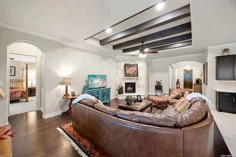 $815,000 | 244 Wentworth, Spring Branch, TX 78070