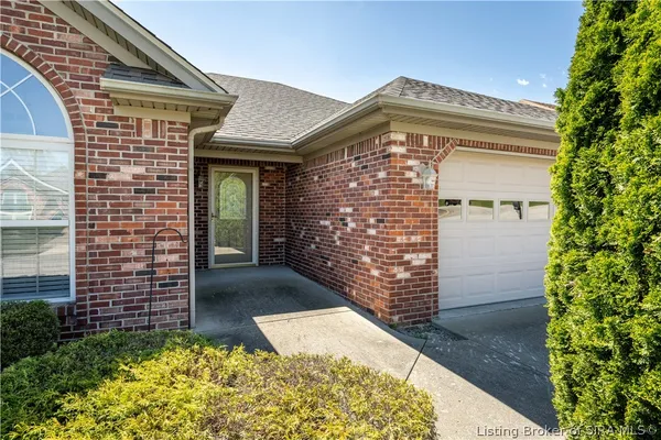 $285,000 | 3035 Barrington Court, New Albany, IN 47150
