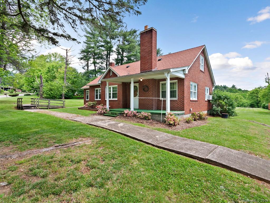 598 Thompson Cove Road Clyde, NC 28721 - Photo 3 of 21