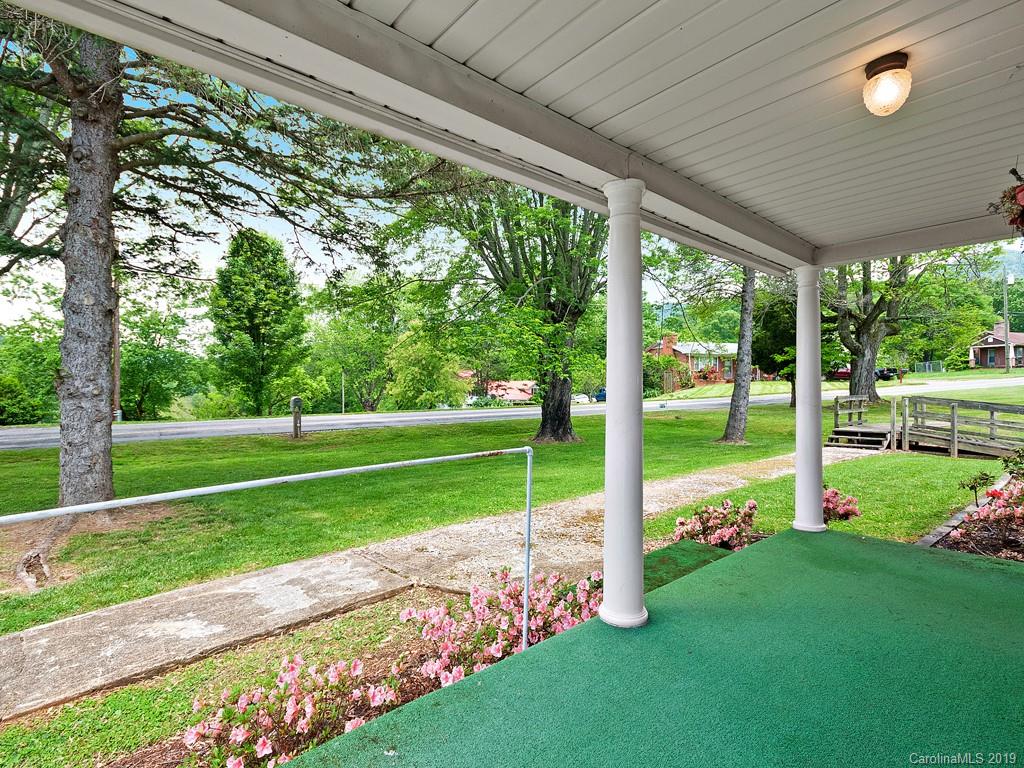 598 Thompson Cove Road Clyde, NC 28721 - Photo 4 of 21