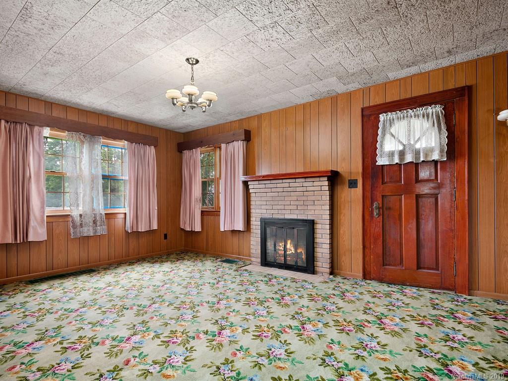 598 Thompson Cove Road Clyde, NC 28721 - Photo 5 of 21