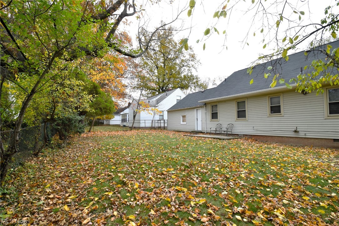 3681 Brinkmore Road Cleveland Heights, OH 44121 - Photo 25 of 27 View of yard