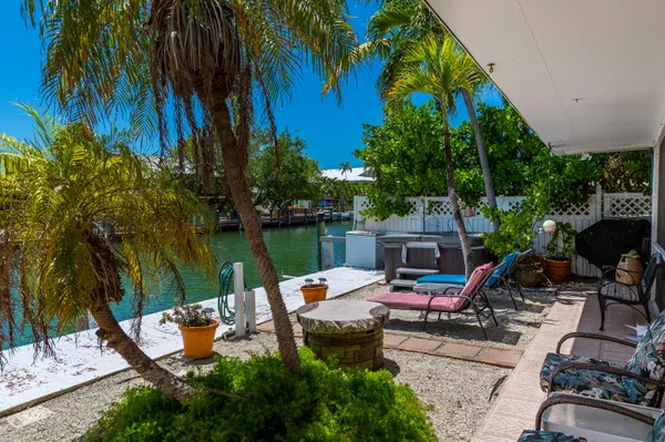 $989,000 | 440 11th Street, Key Colony Beach, FL 33051