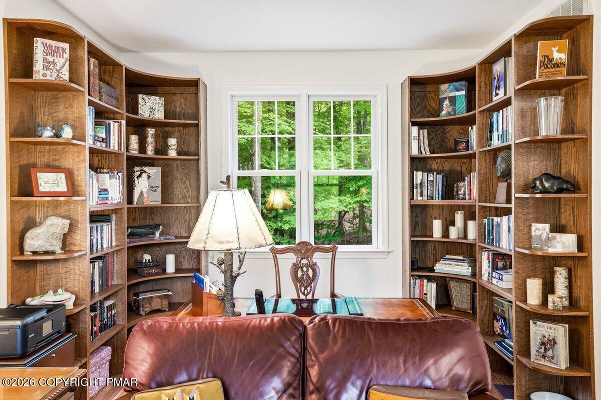 128 Creekside Road Canadensis, PA 18325 - Photo 10 of 68 Office/den