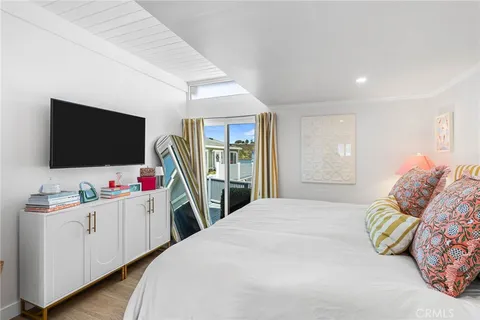 $927,000 | 8 Saratoga, Newport Beach, CA 92660