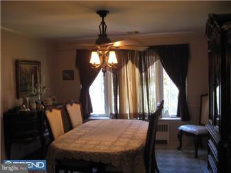512 Collins Drive Springfield, PA 19064 - Photo 4 of 12 Dining Room