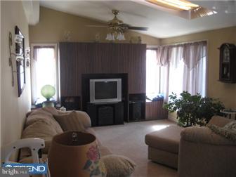 512 Collins Drive Springfield, PA 19064 - Photo 7 of 12 Family Room