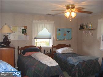 512 Collins Drive Springfield, PA 19064 - Photo 9 of 12 Bedroom 2