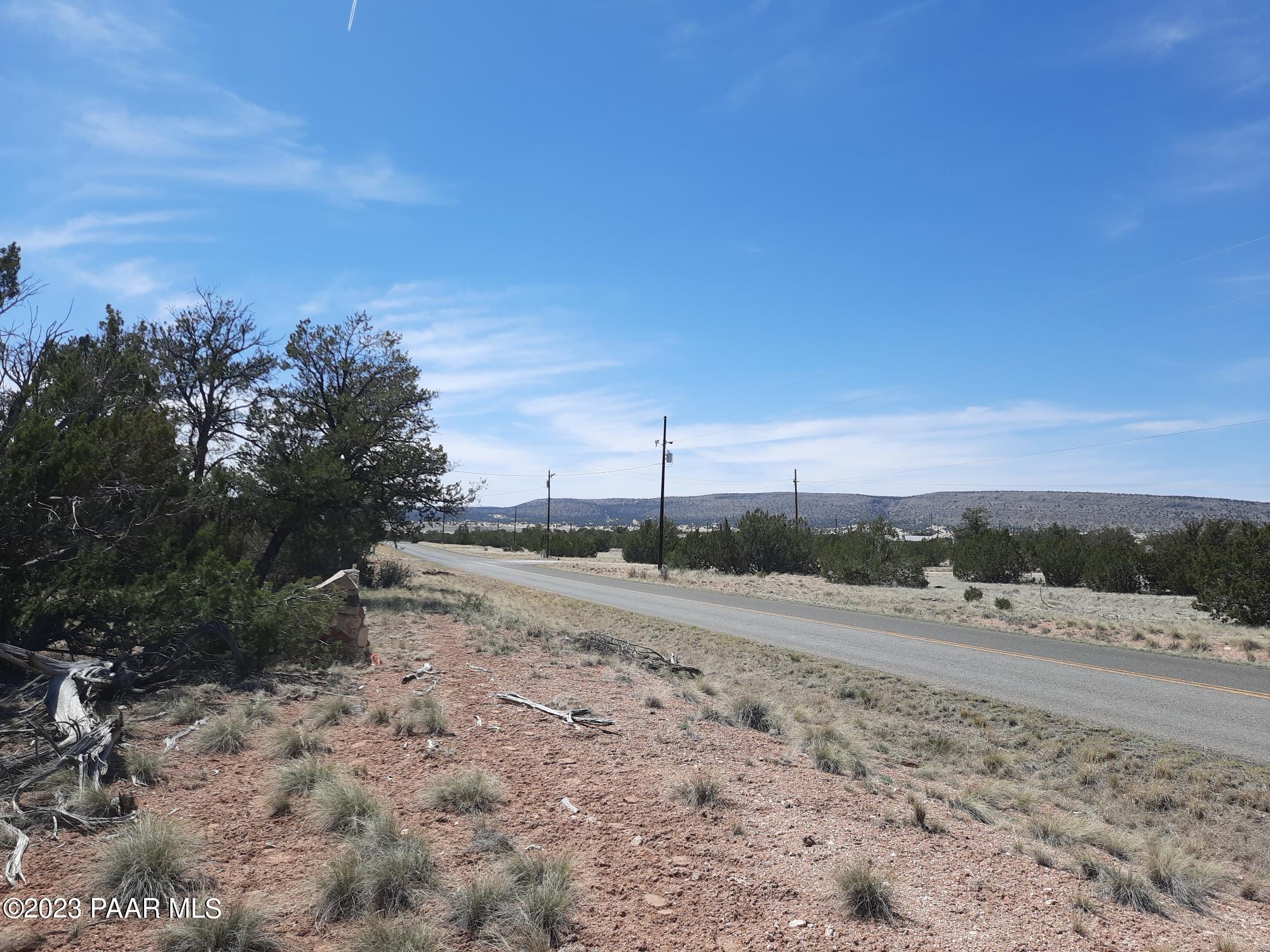 26897 Fort Rock Road Seligman, AZ 86337 - Photo 3 of 9 20230416_133734