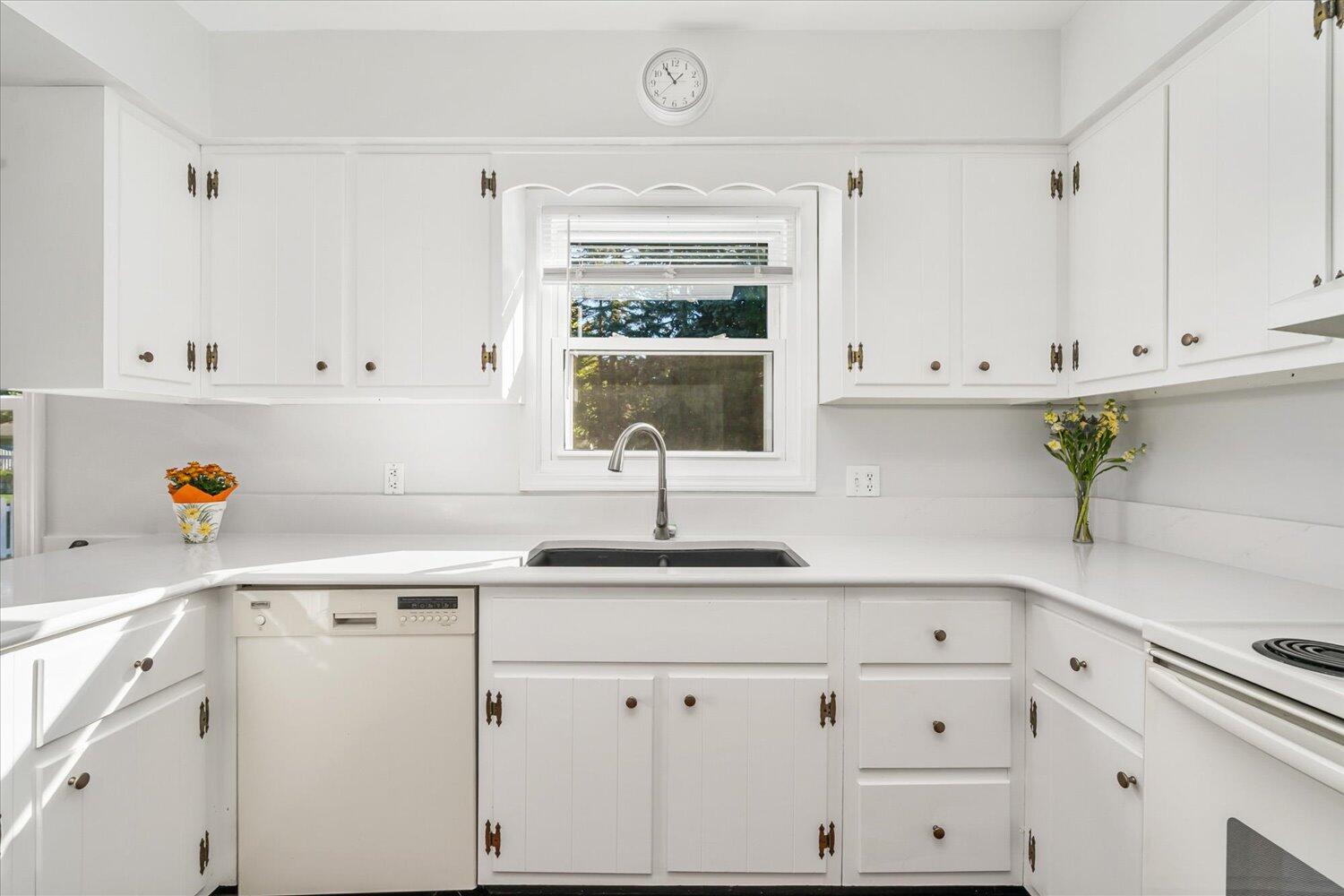1314 Highgate Road Kalamazoo, MI 49006 - Photo 12 of 50 12-WM1314highgate-8