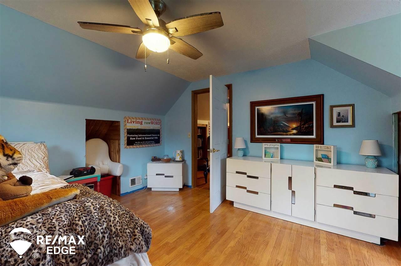 5266 Diehl Road Metamora, MI 48455 - Photo 37 of 51 50046432-36.JPG