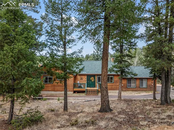 $500,000 | 958 Cottonwood Lake Drive, Divide, CO 80814