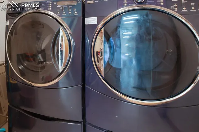 a close view of utility and utility room