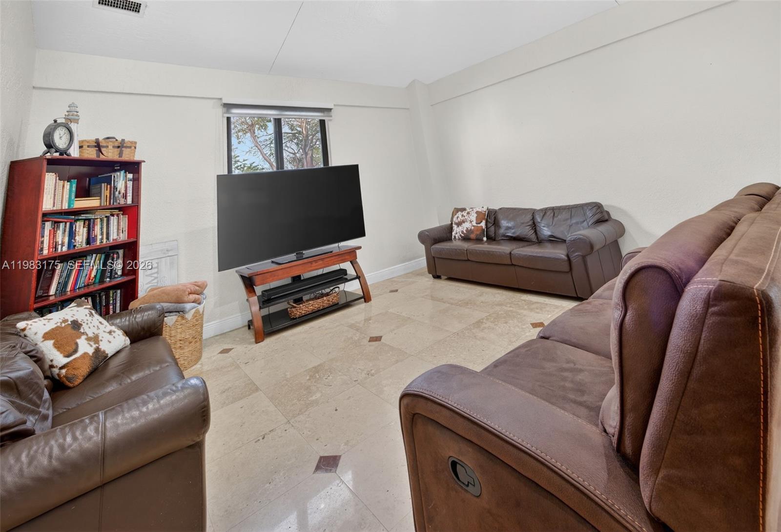 4159 Southwest 85th Avenue Miami, FL 33155 - Photo 19 of 57