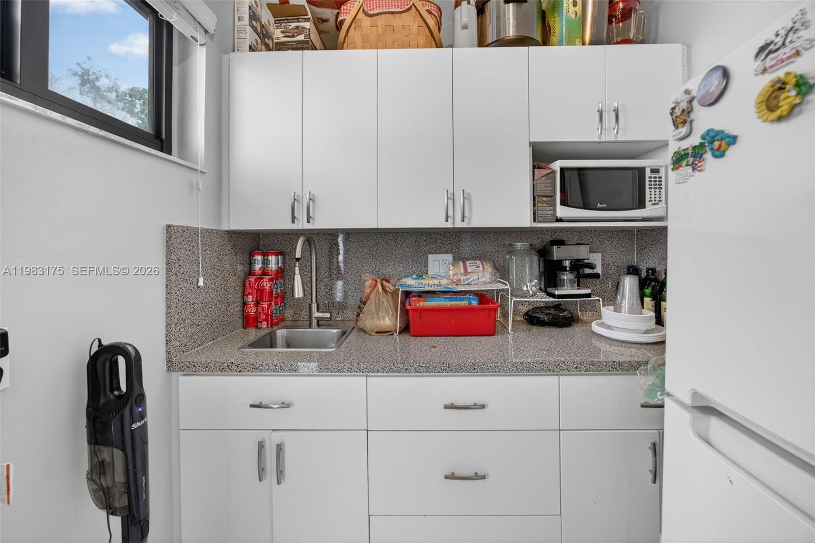 4159 Southwest 85th Avenue Miami, FL 33155 - Photo 32 of 57