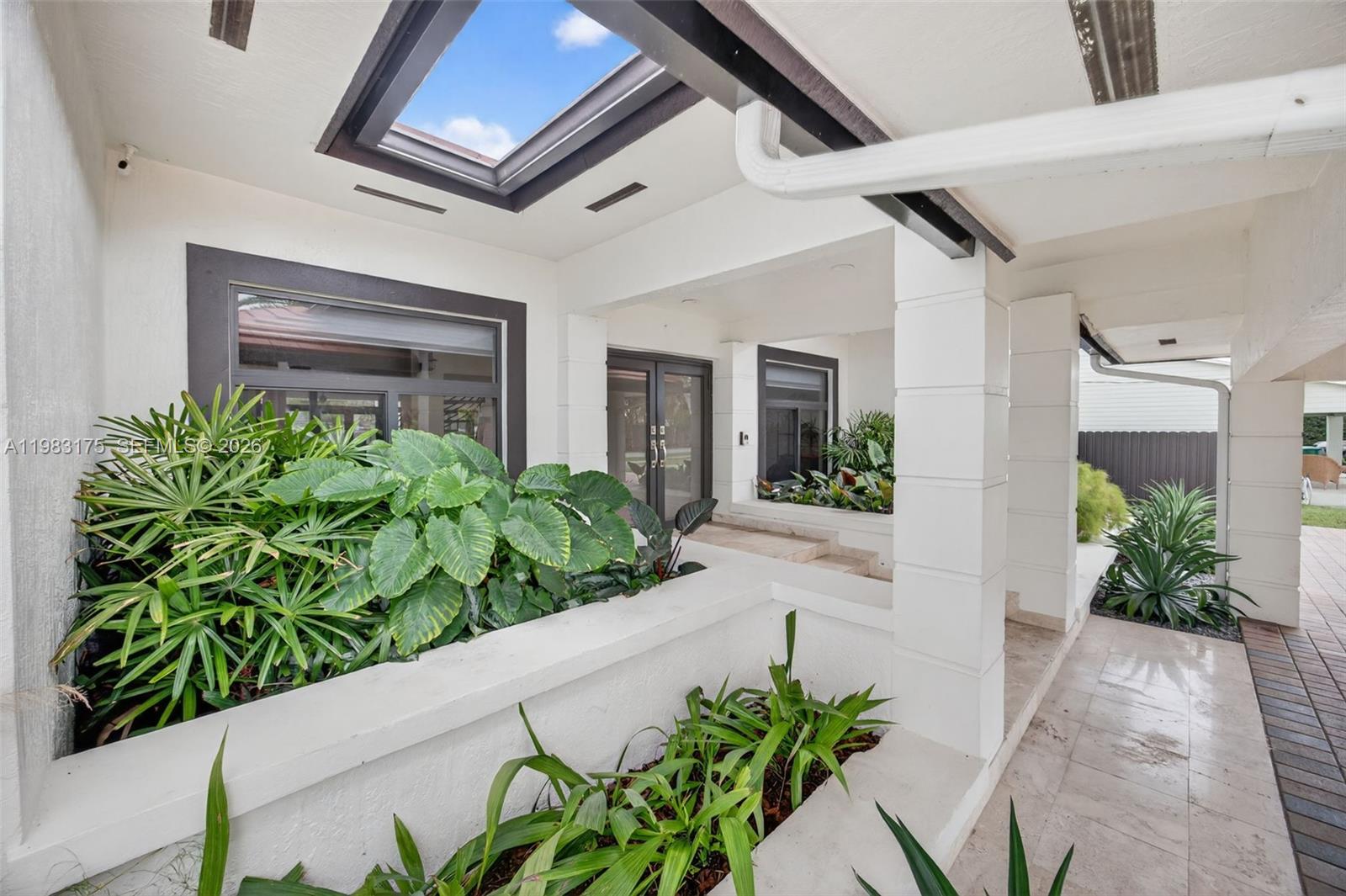 4159 Southwest 85th Avenue Miami, FL 33155 - Photo 5 of 57