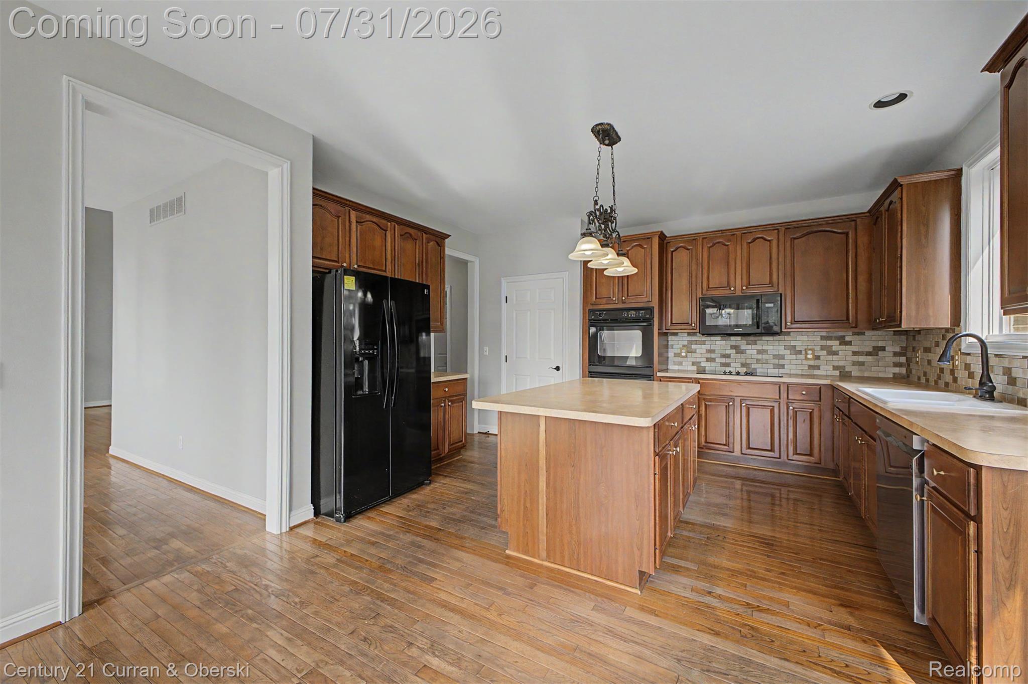 48541 Inveraray Road Canton, MI 48188 - Photo 23 of 66 23.jpg