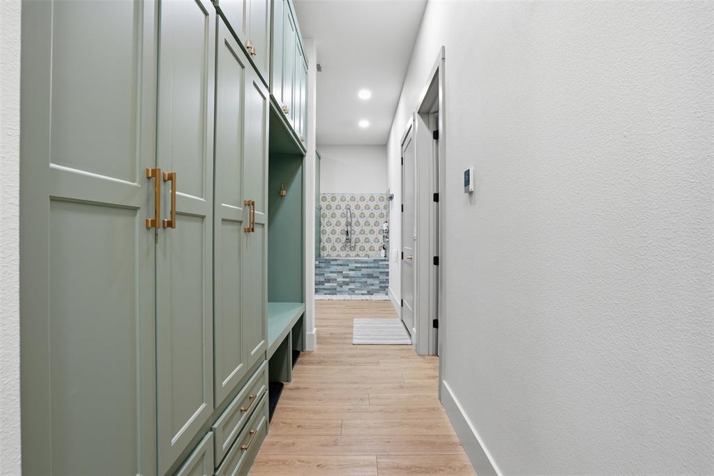 11754 North Court Azle, TX 76020 - Photo 17 of 38 a view of a hallway