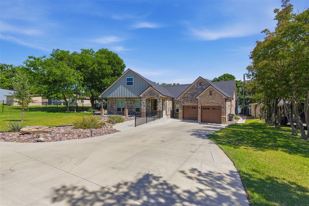 11754 North Court Azle, TX 76020 - Photo 2 of 37