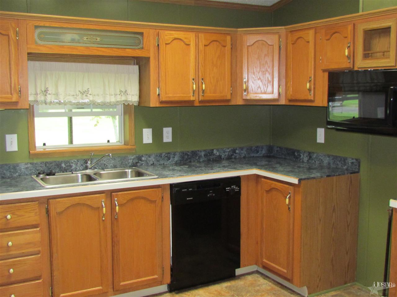 9110 Goshen Road Fort Wayne, IN 46818 - Photo 3 of 22