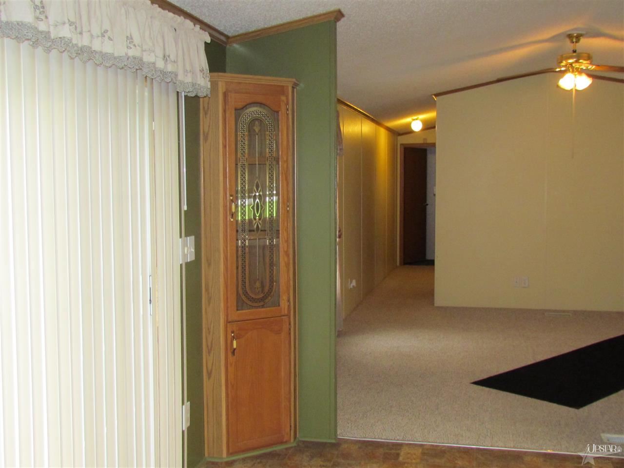 9110 Goshen Road Fort Wayne, IN 46818 - Photo 4 of 22