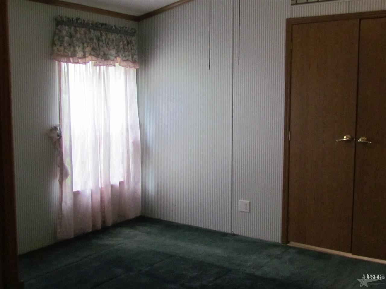 9110 Goshen Road Fort Wayne, IN 46818 - Photo 10 of 22
