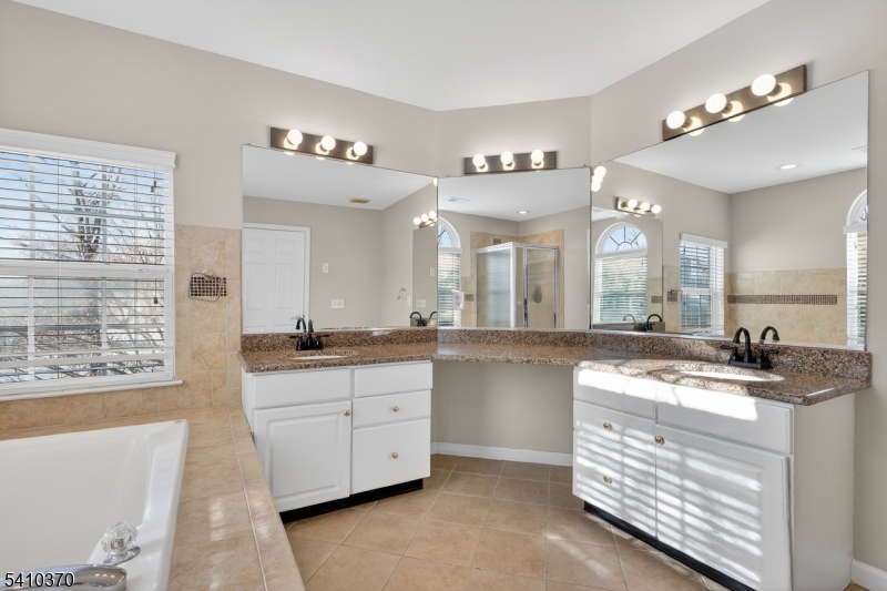 27 Liberty Ridge Road Bernards, NJ 07920 - Photo 13 of 30