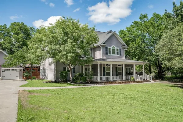$3,000 | 119 College Street, Farmersville, TX 75442