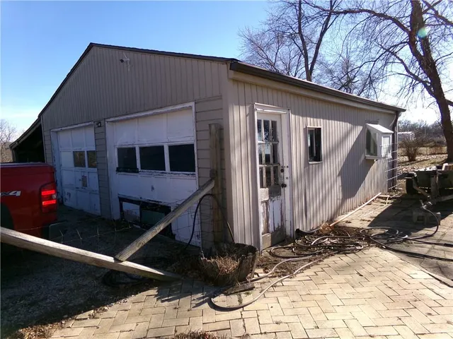 $195,000 | 31766 Horn Circle, Excelsior Springs, MO 64024