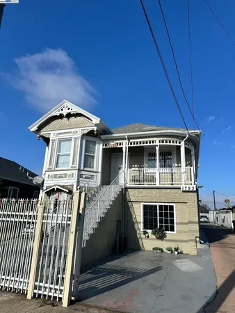 $949,950 | 1725 96th Avenue, Oakland, CA 94603