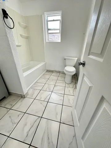 $979,950 | 1725 96th Avenue, Oakland, CA 94603