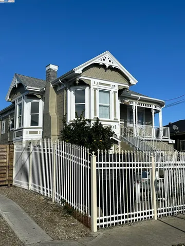 $979,950 | 1725 96th Avenue, Oakland, CA 94603
