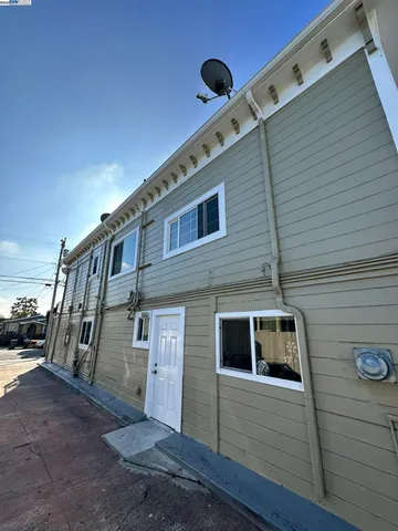 $979,950 | 1725 96th Avenue, Oakland, CA 94603