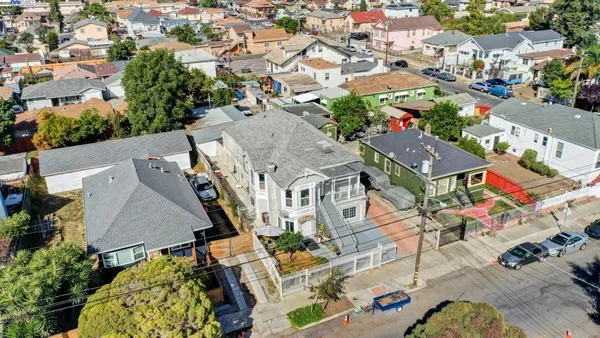 $949,950 | 1725 96th Avenue, Oakland, CA 94603
