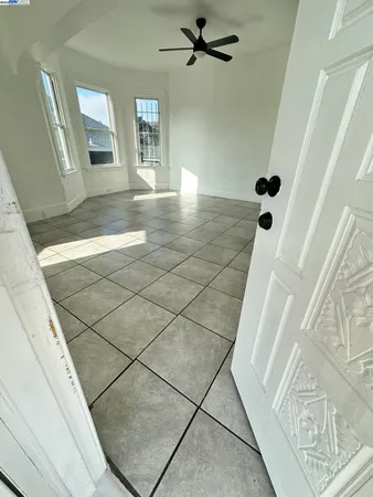 $949,950 | 1725 96th Avenue, Oakland, CA 94603